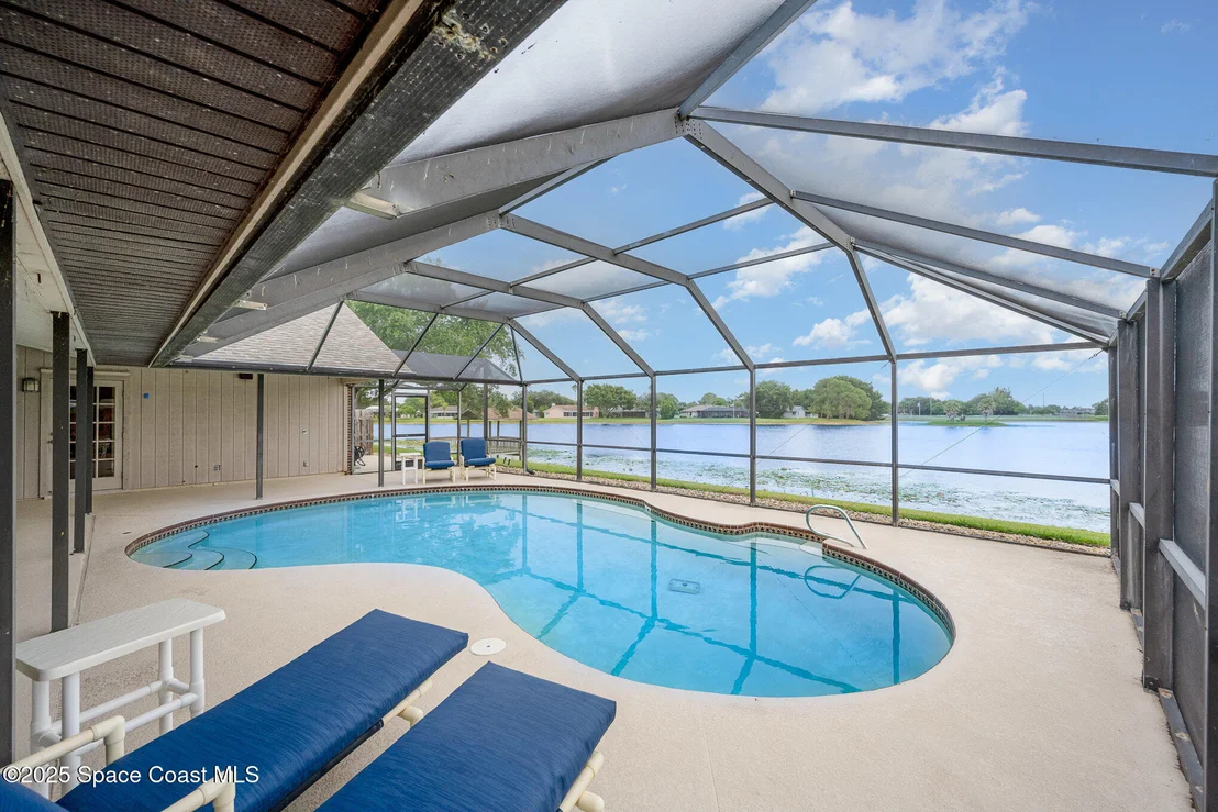 Photo of 441 Crystal Lake Drive