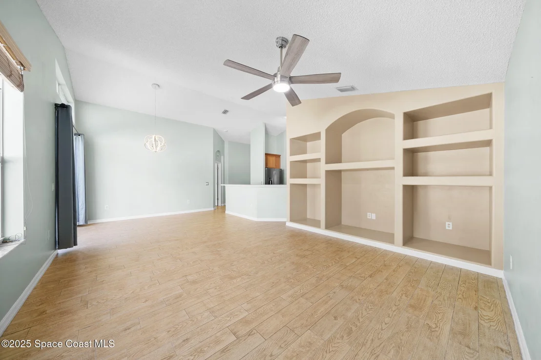 Photo of 574 Sedgewood Circle