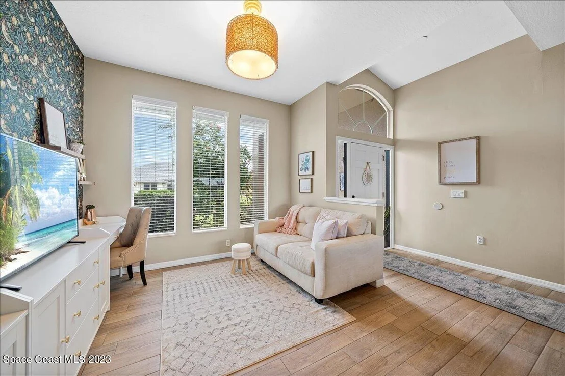 Photo of 767 Thrasher Drive