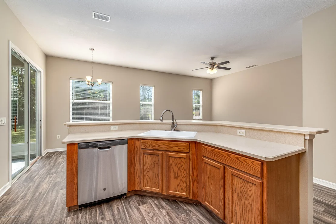 Photo of 1744 Hydrangea Road NW