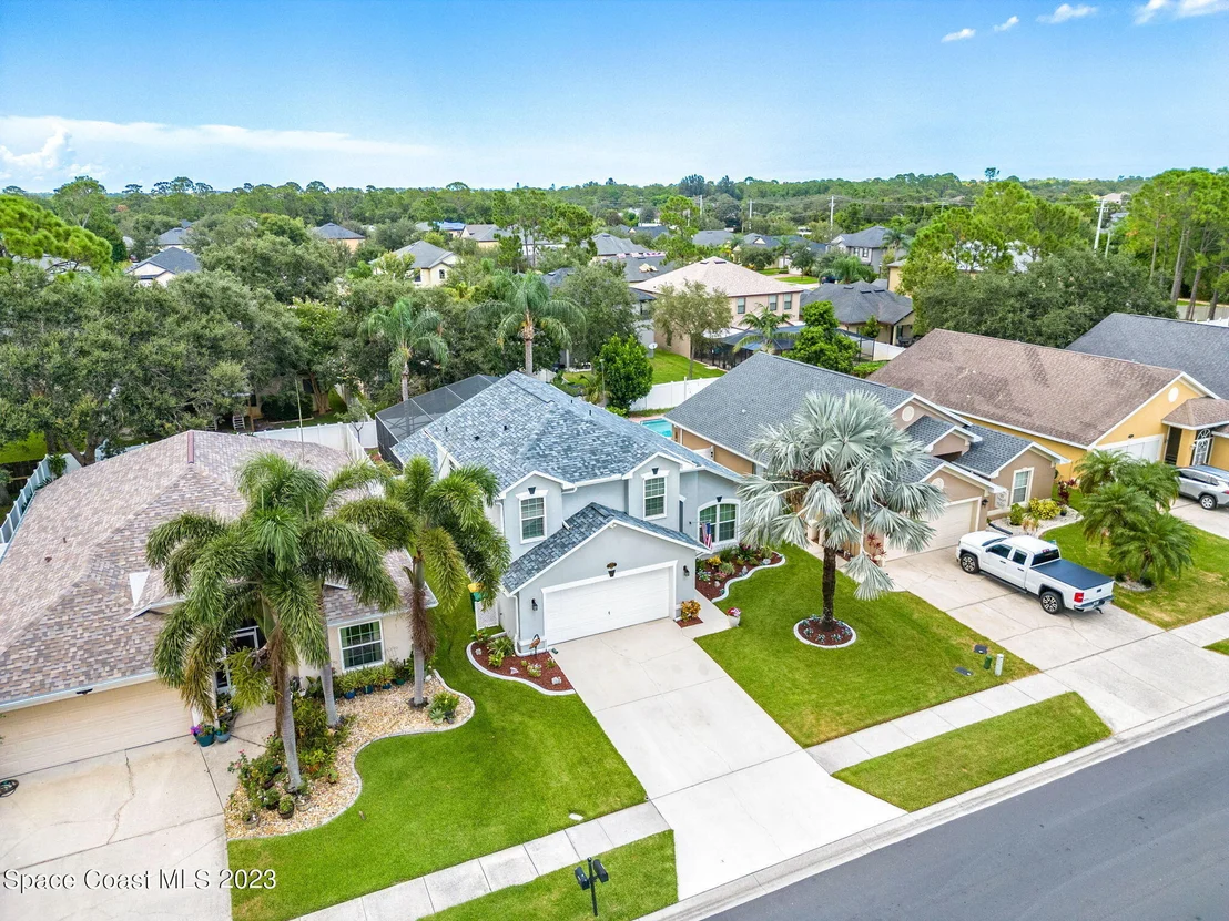 Photo of 2060 Stratford Pointe Drive