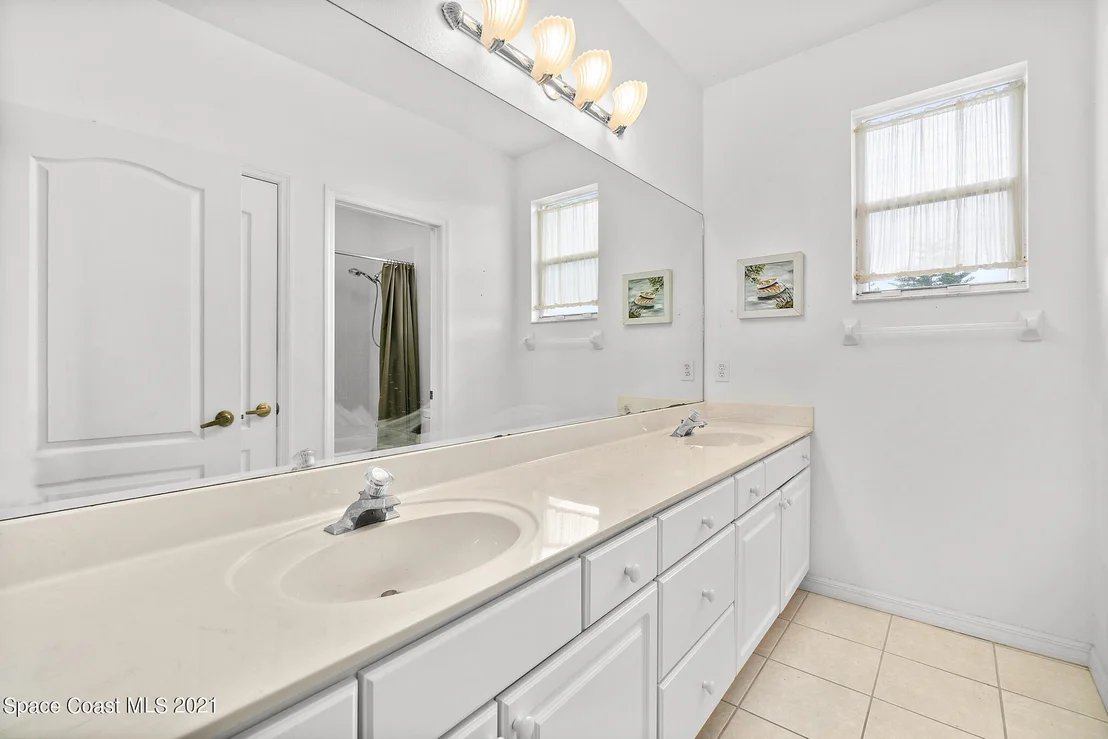 Photo of 5876 Arlington Circle