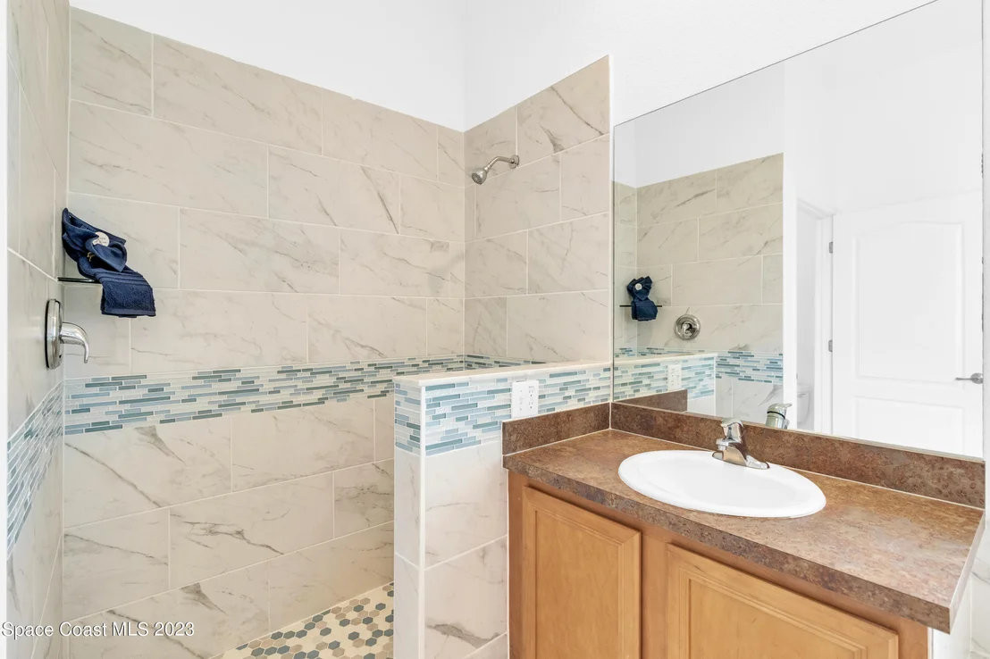 Photo of 2102 Woodfield Circle