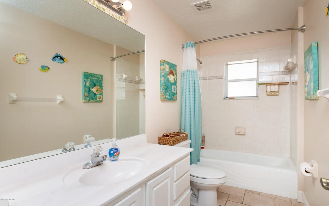 Photo of 1748 Windbrook Drive SE