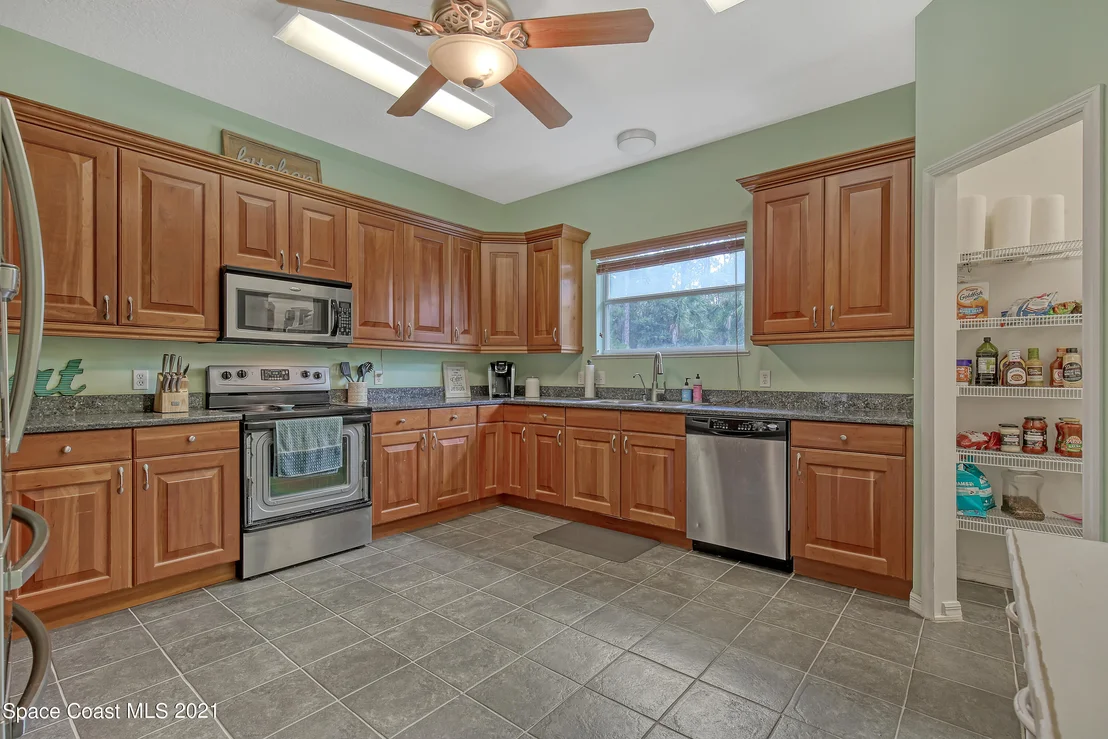 Photo of 2420 Valkaria Road