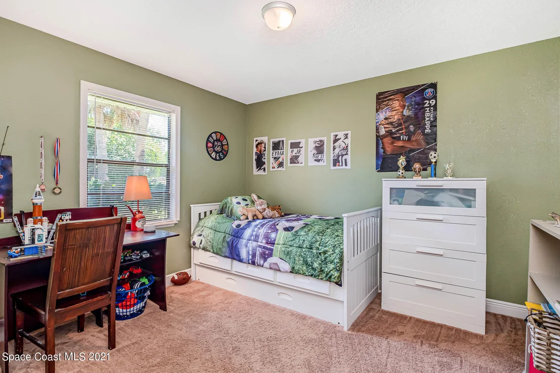 Photo of 712 Turnberry Drive