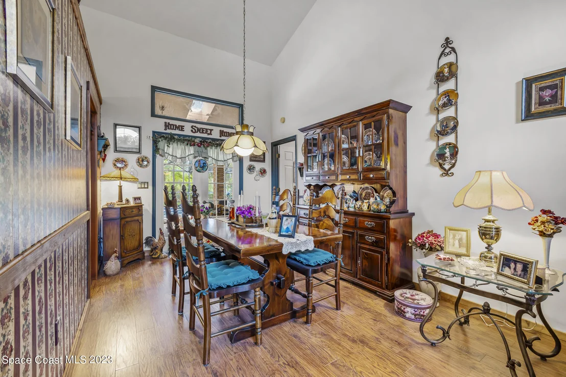 Photo of 889 Spanish Wells Drive