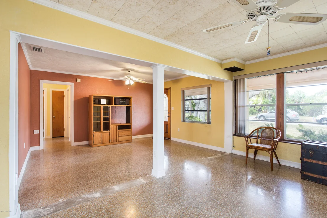 Photo of 749 Everglade Drive