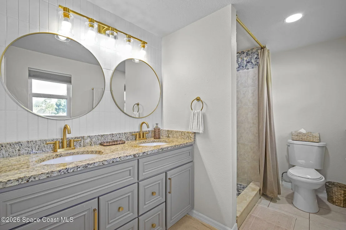 Photo of 4030 Milwaukee Avenue