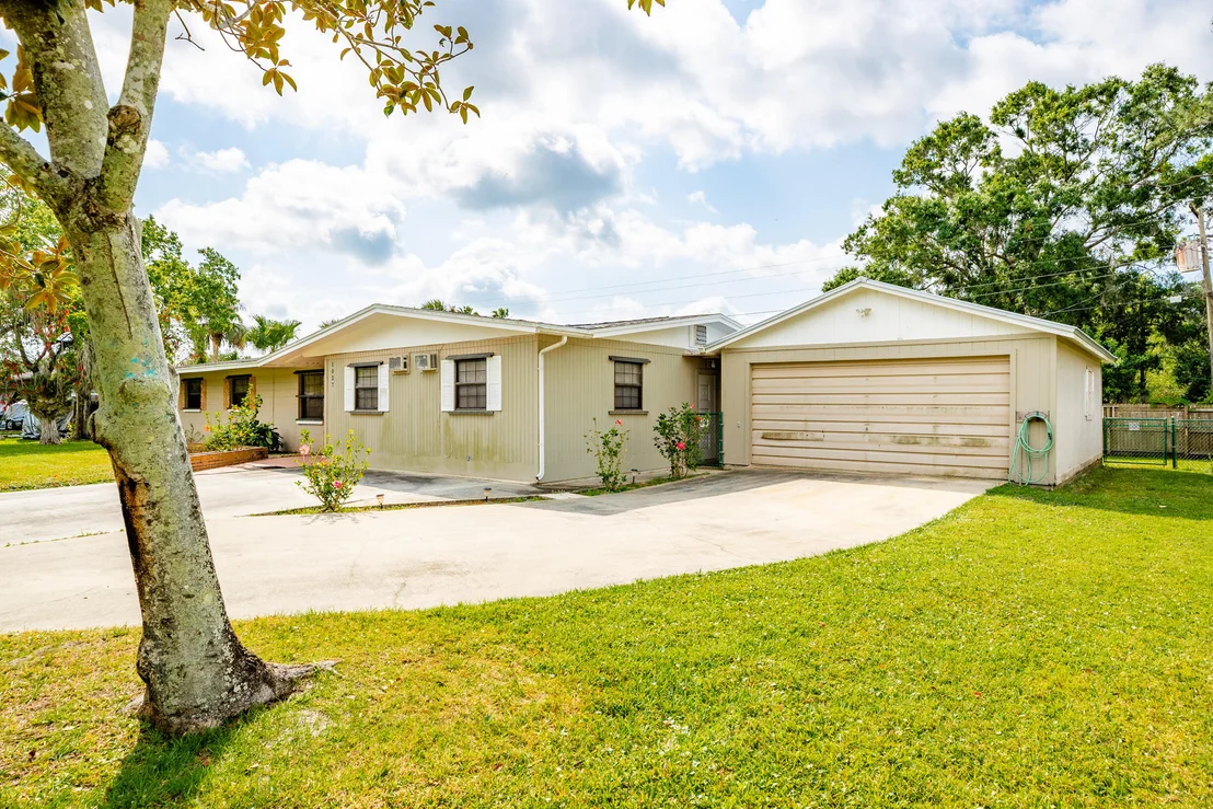 Photo of 1027 Green Road