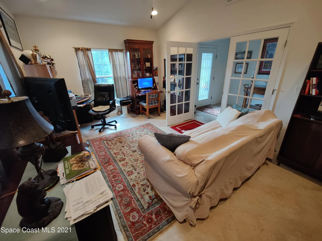 Photo of 571 Trymore Drive SE