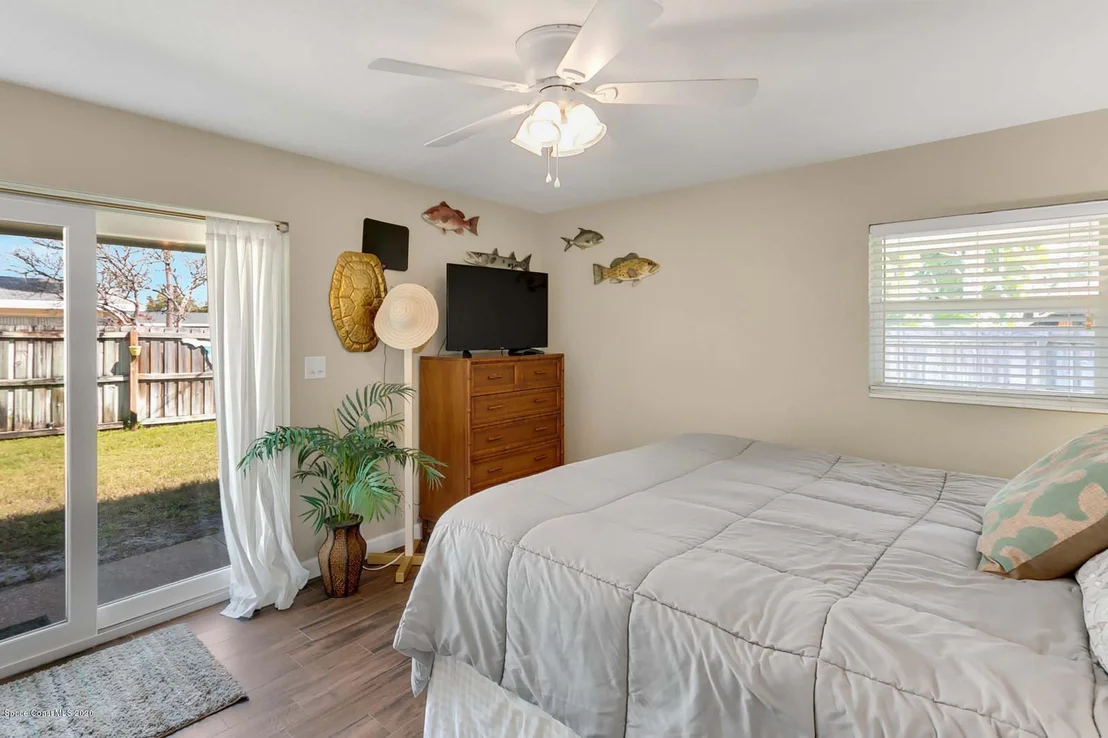 Photo of 570 Bahama Drive