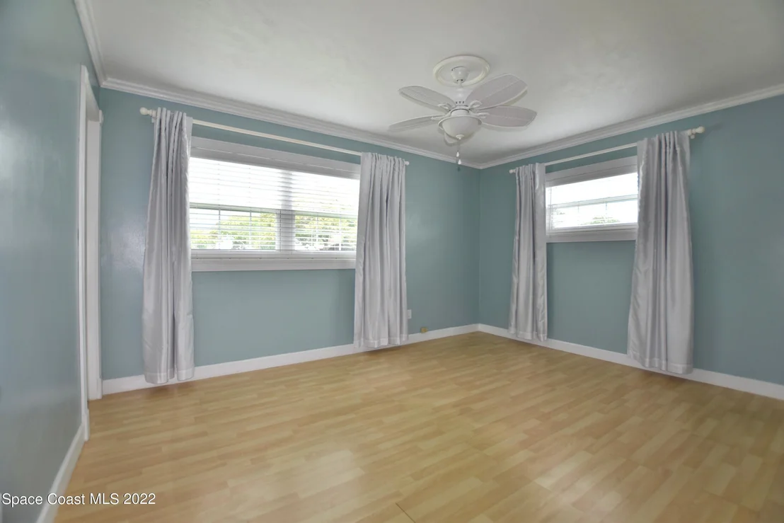 Photo of 977 Kings Post Road