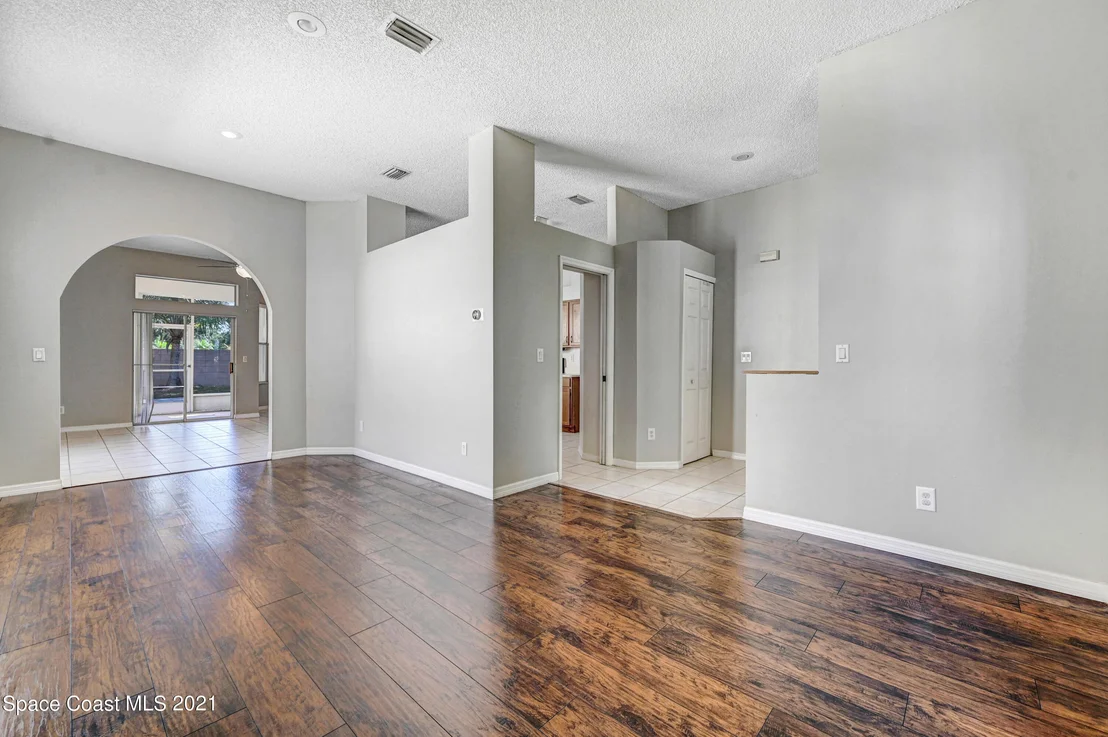 Photo of 7016 Hammock Trace Drive