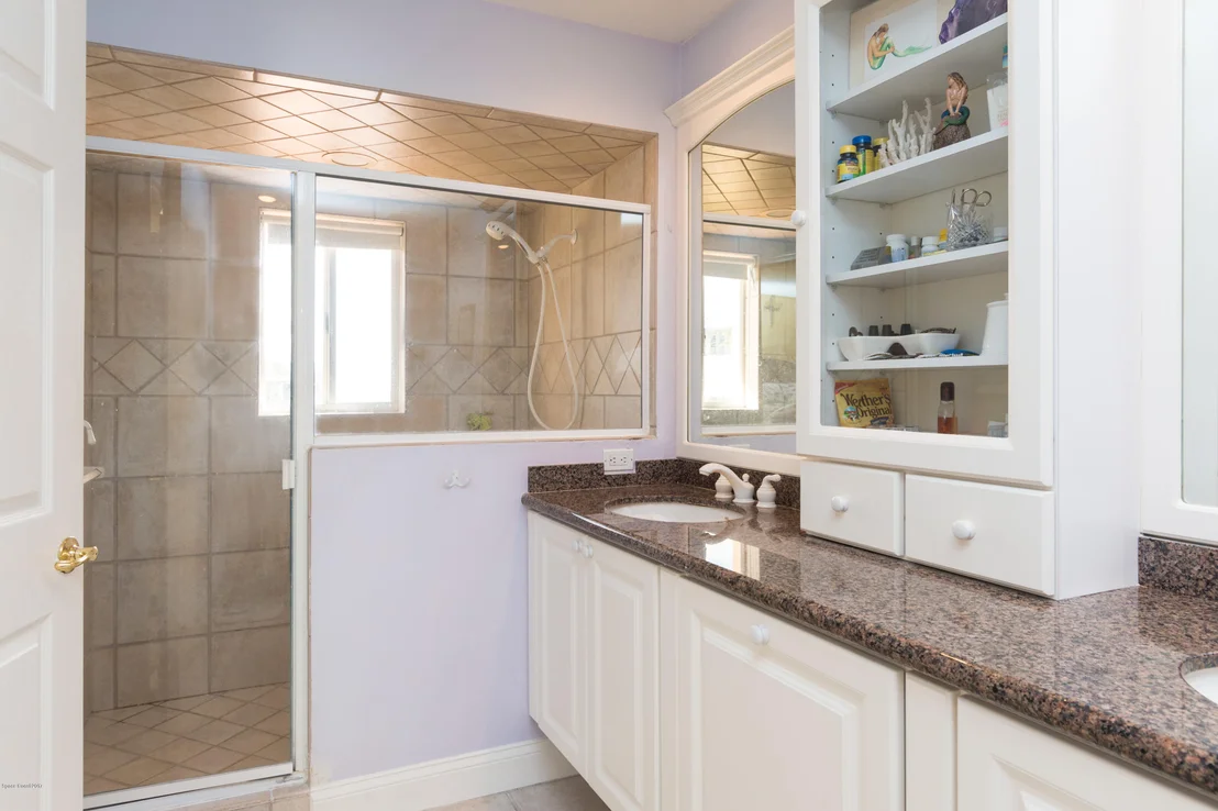 Photo of 2356 Brookside Drive