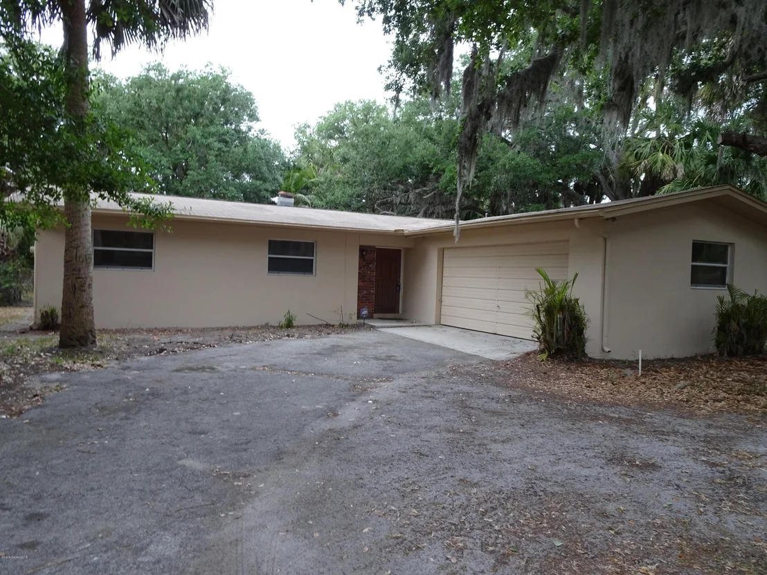 Photo of 101 Easy Street