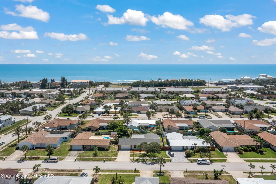 Photo of 715 Hibiscus Drive
