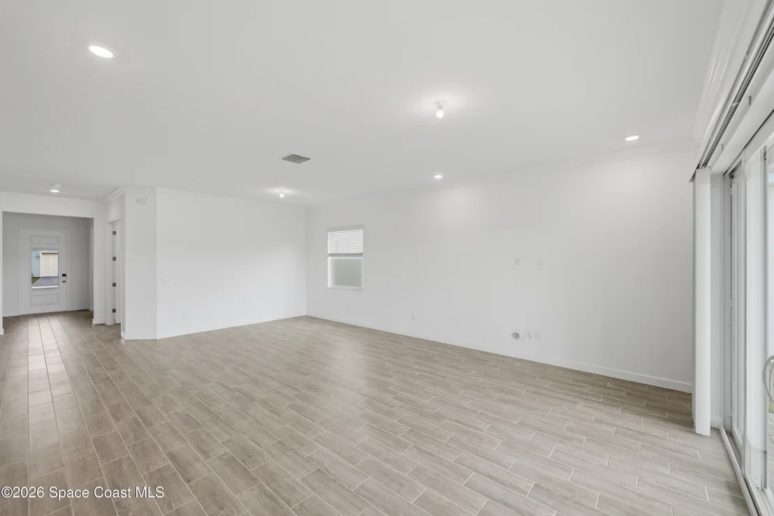 Photo of 1863 Antarus Drive NW