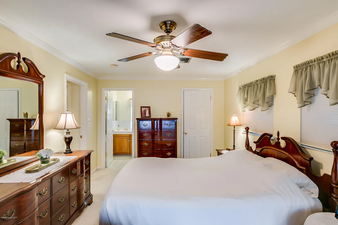 Photo of 821 Heron Road