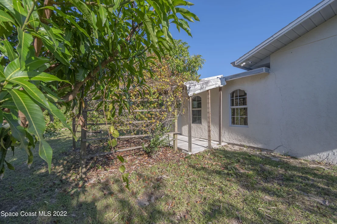 Photo of 936 Clayton Drive