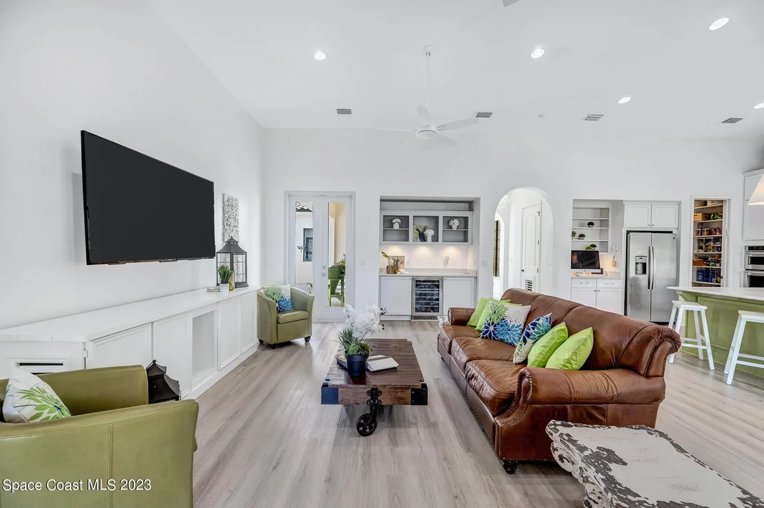 Photo of 184 Whaler Drive