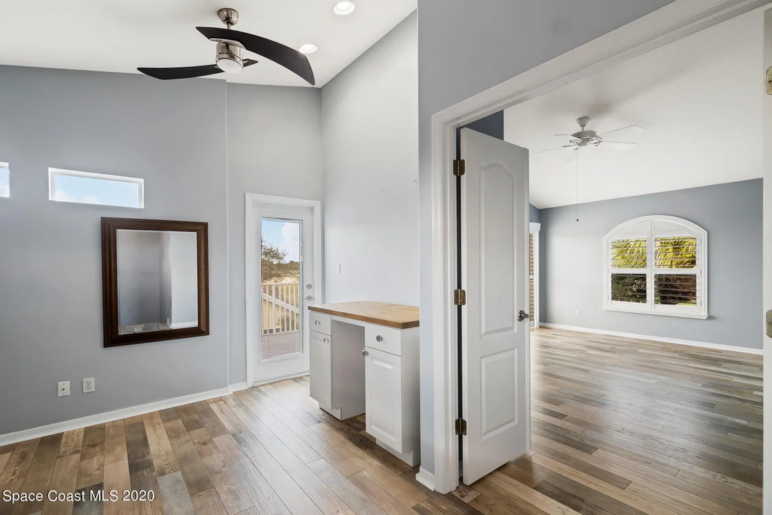 Photo of 1937 Golf Vista Boulevard