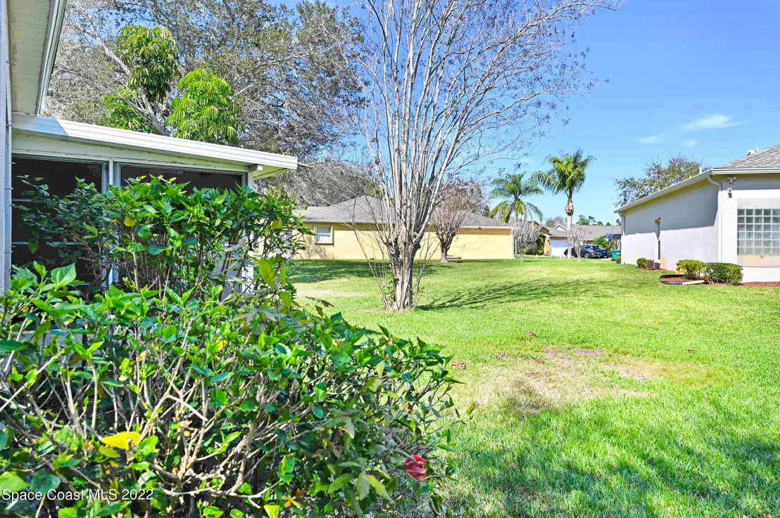Photo of 868 Villa Drive