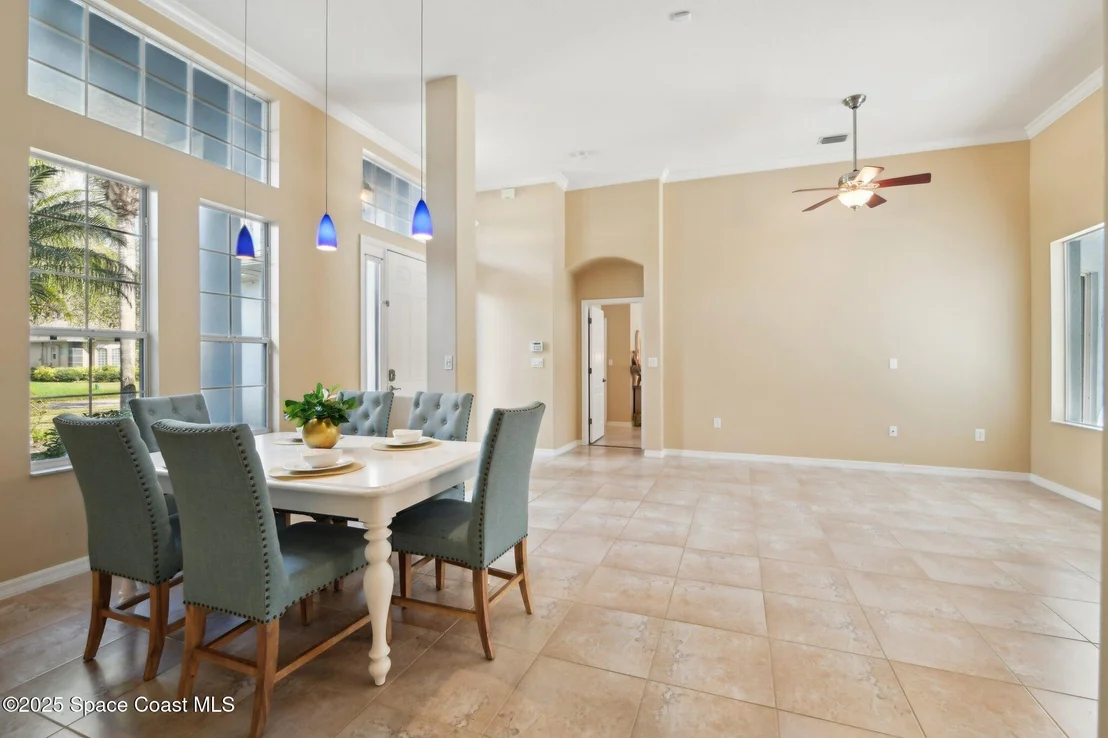 Photo of 115 Ridgemont Circle SE