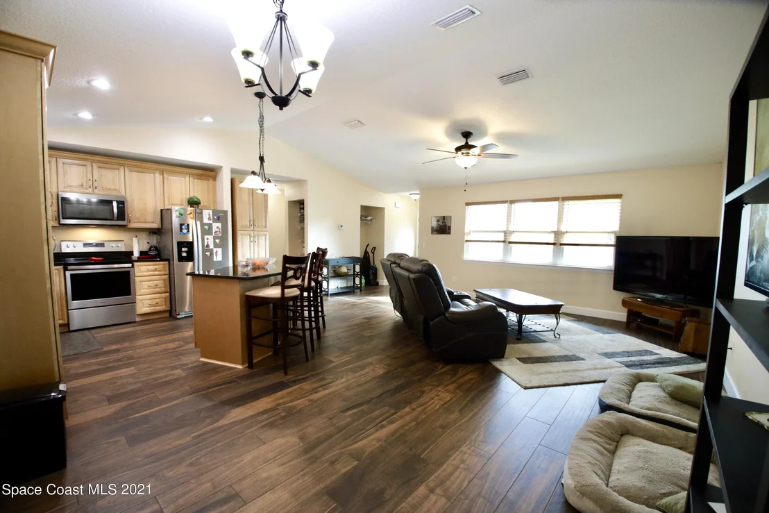 Photo of 9026 85th Place