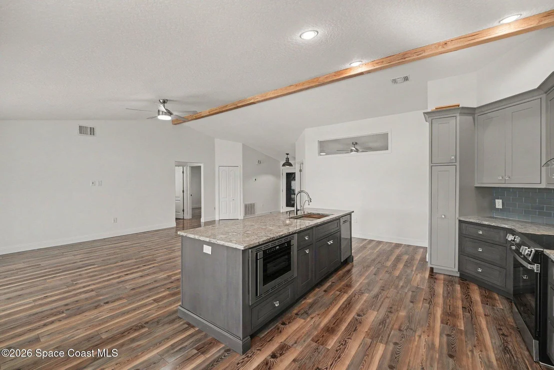 Photo of 1102 Egret Lake Way