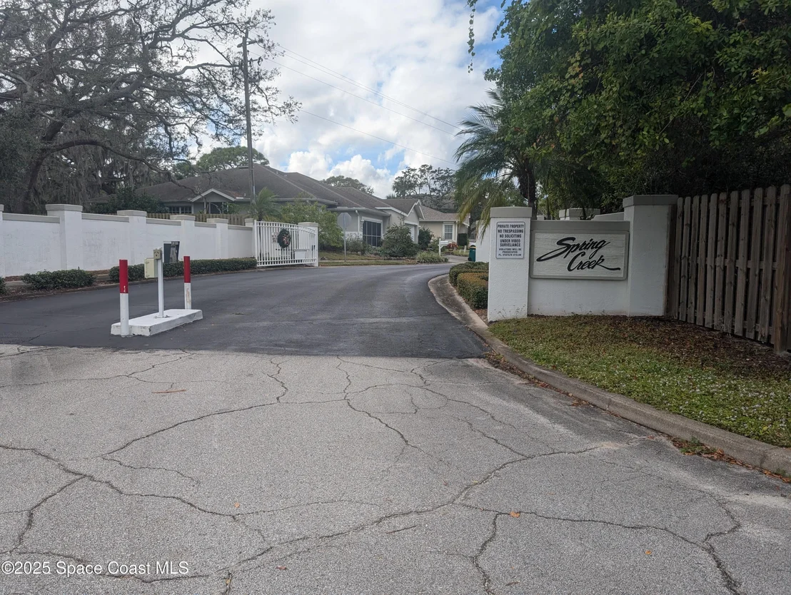 Photo of 1633 Derby Lane