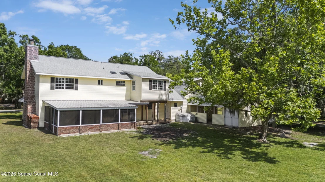 Photo of 945 Bluegrass Lane