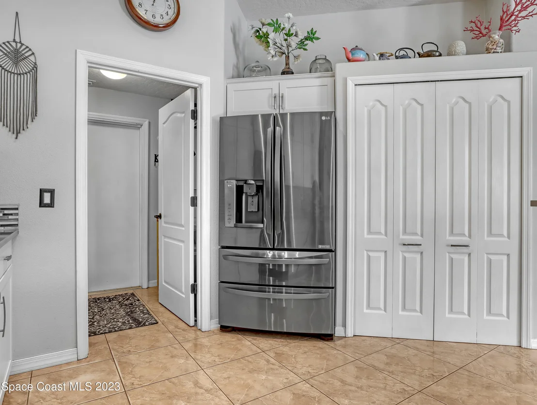 Photo of 5145 Palm Drive