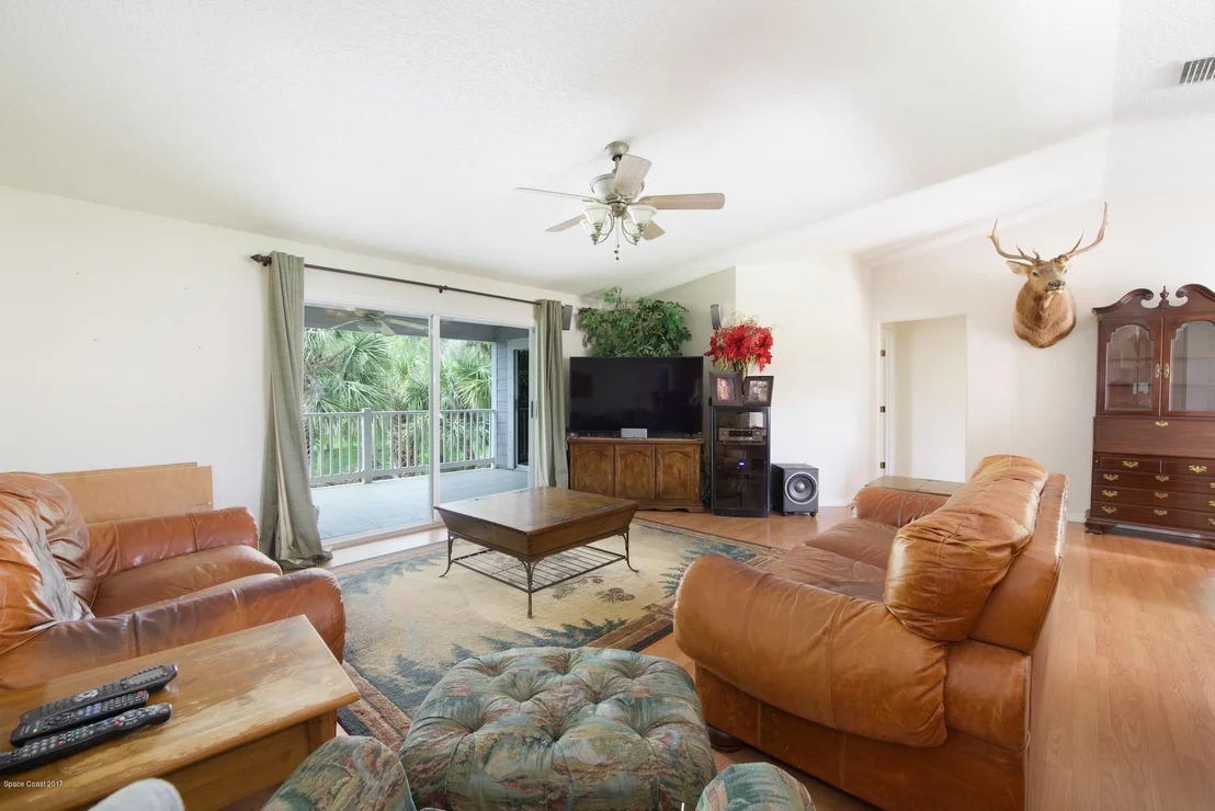 Photo of 4955 Evinrude Road