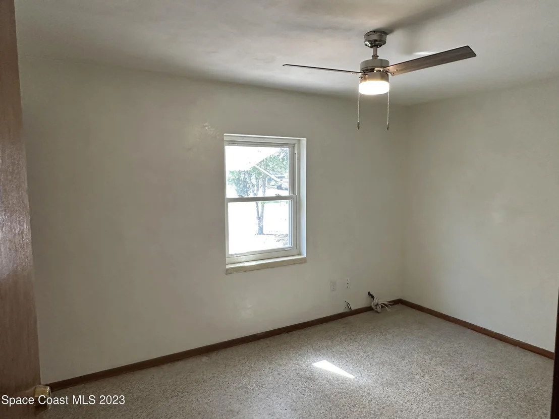 Photo of 300 Tulip Lane