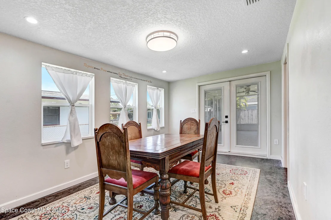 Photo of 1005 George Avenue