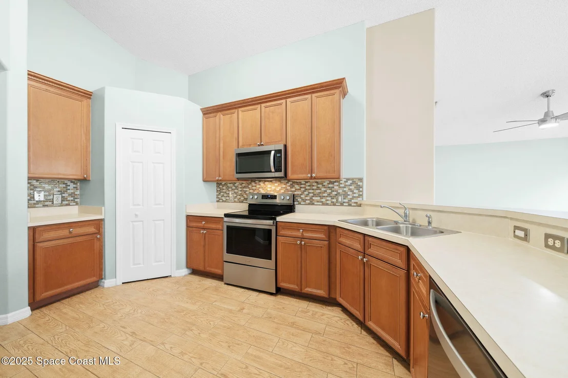 Photo of 574 Sedgewood Circle