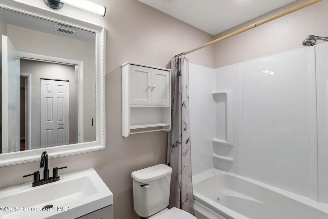 Photo of 1125 Galty Circle NE