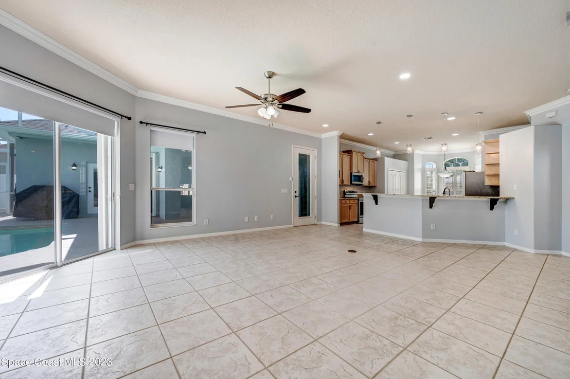 Photo of 1421 Whitman Drive