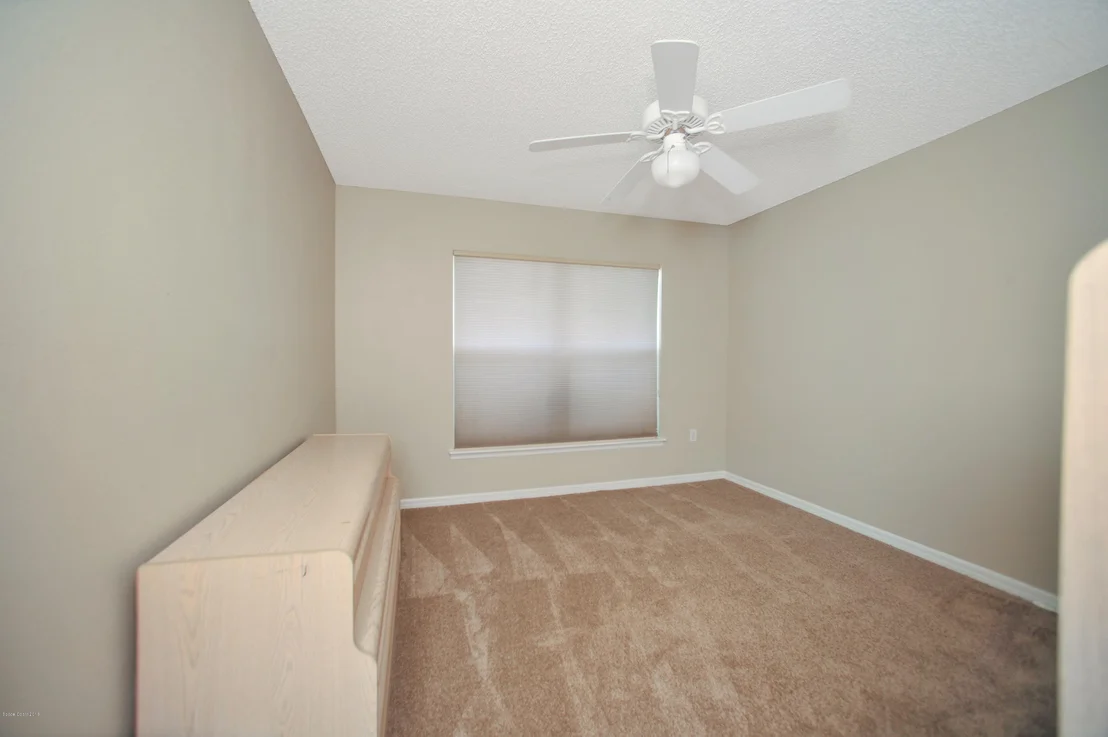 Photo of 1265 White Oak Circle