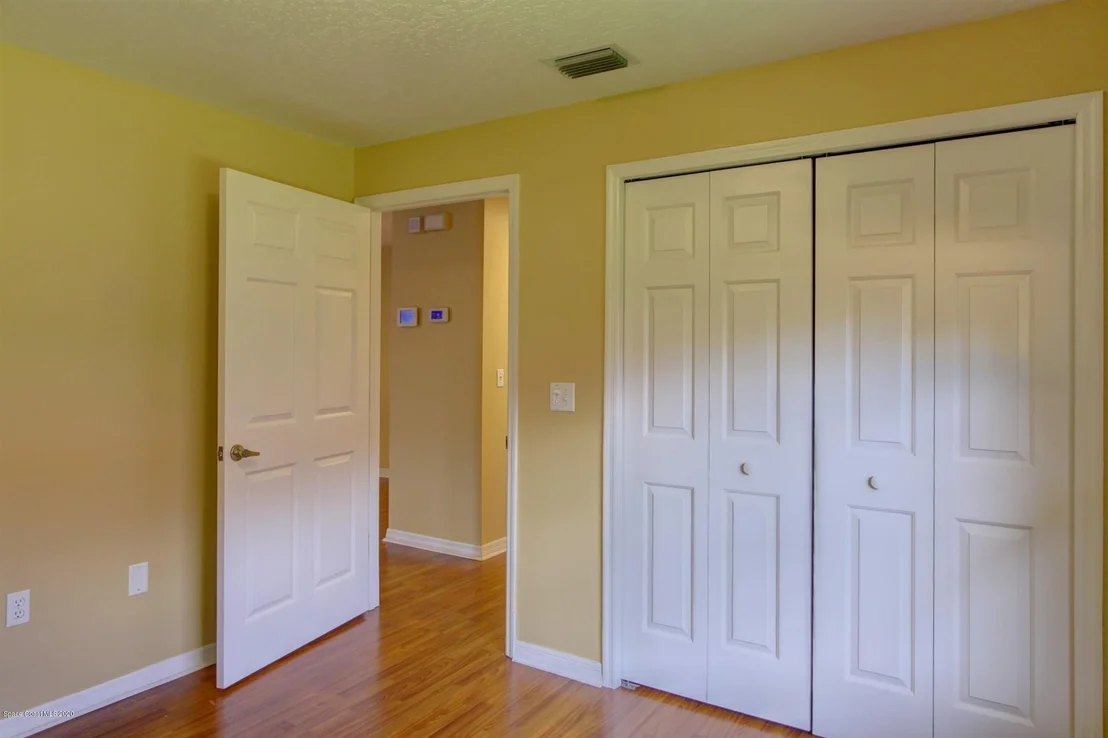 Photo of 940 Pelican Lane