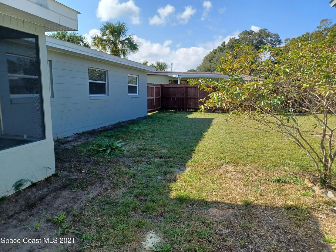 Photo of 1030 Illinois Road