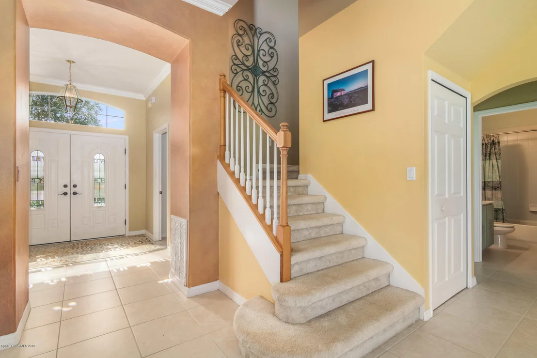 Photo of 1890 Windbrook Drive SE