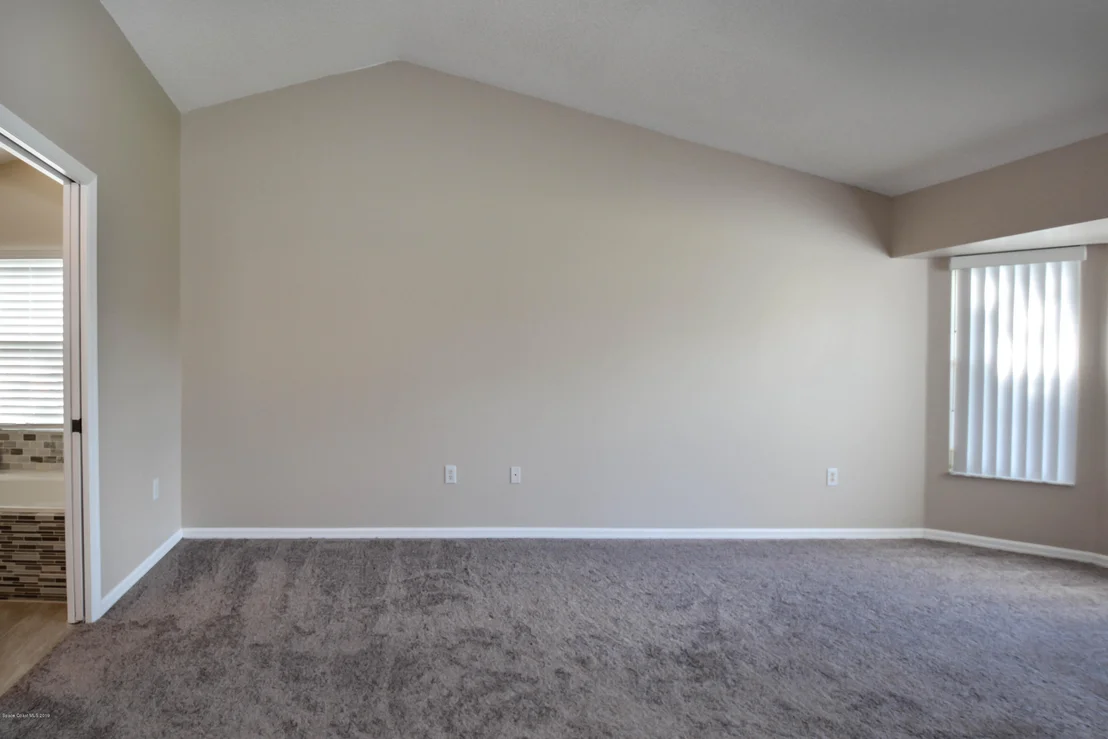 Photo of 1898 Fallon Boulevard NE