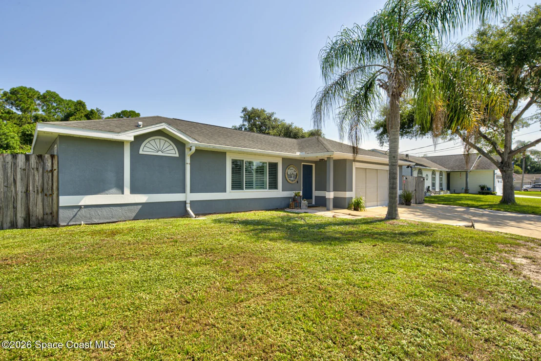 Photo of 6520 Adrian Street