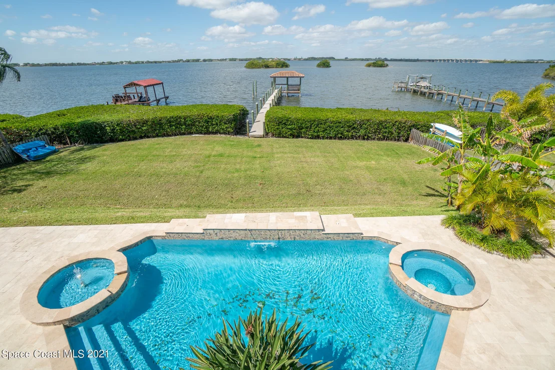Photo of 442 Lanternback Island Drive