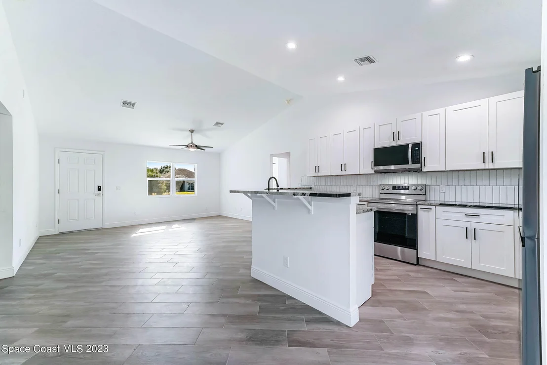 Photo of 8615 103rd Avenue