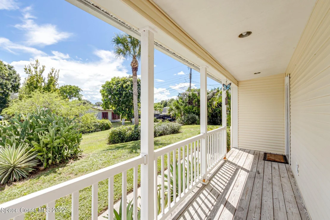 Photo of 1075 Lindholm Place