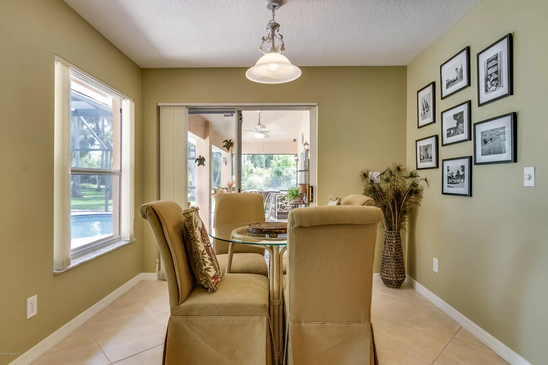 Photo of 777 Seymour Road NE