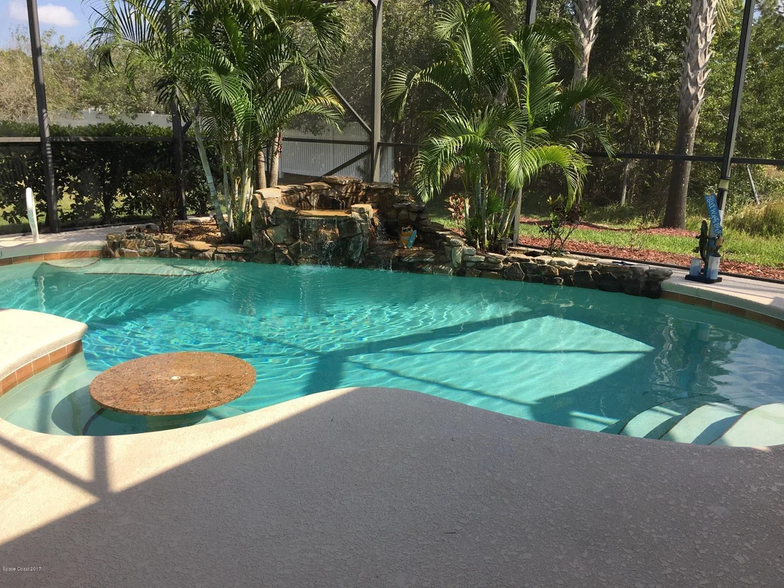 Photo of 2137 Windbrook Drive SE